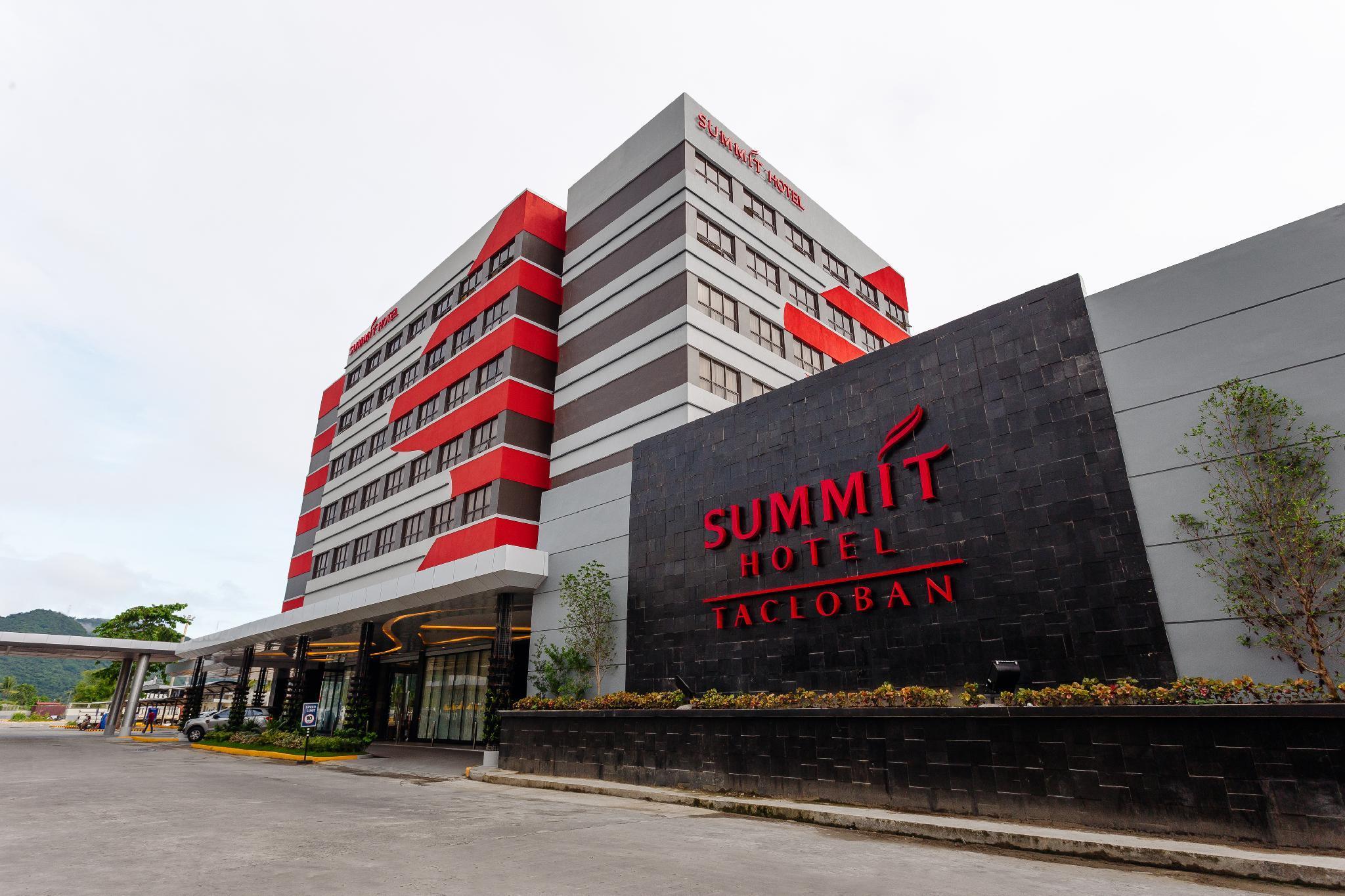 Summit Hotel טקלובן מראה חיצוני תמונה