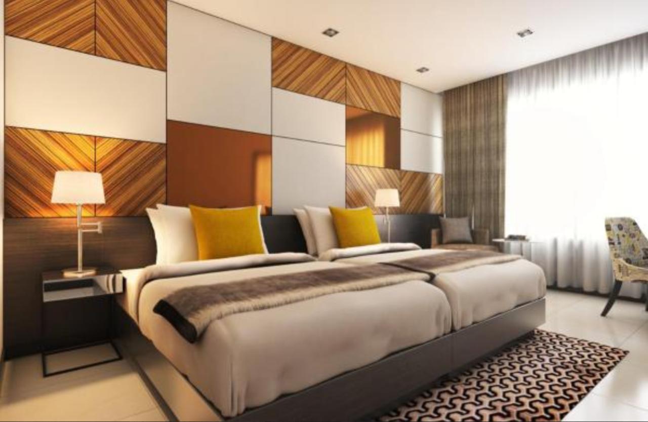 Summit Hotel טקלובן מראה חיצוני תמונה